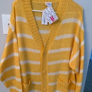 Medium Lularoe Lucille Sweater